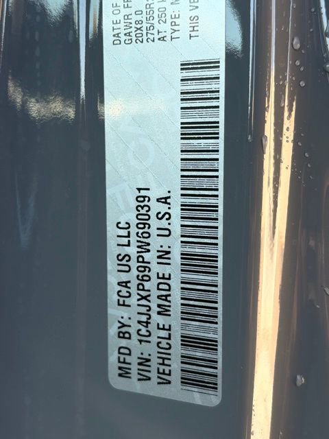 Used 2023 Jeep Wrangler Unlimited Sahara w/ Cold Weather Group image 35