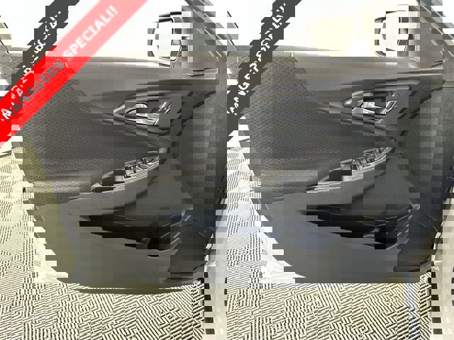 Used 2020 Chevrolet Malibu LT image 23