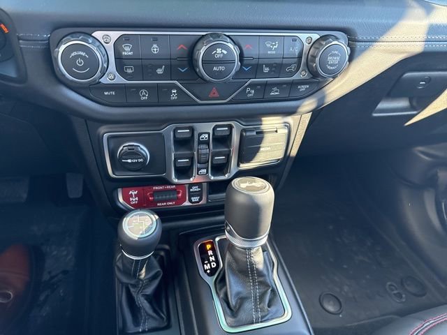 Used 2026 Jeep Wrangler Unlimited Rubicon AWD/4WD image 26