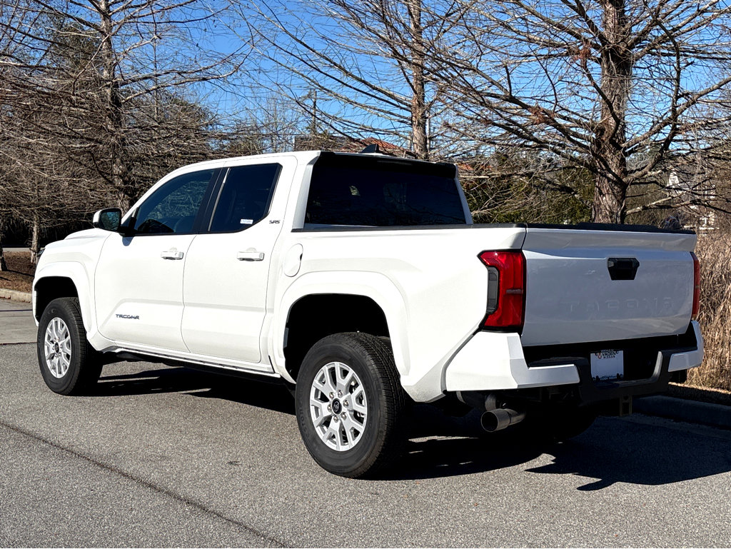 Used 2025 Toyota Tacoma SR5 image 32