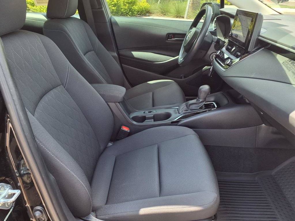 Used 2024 Toyota Corolla LE FWD image 13