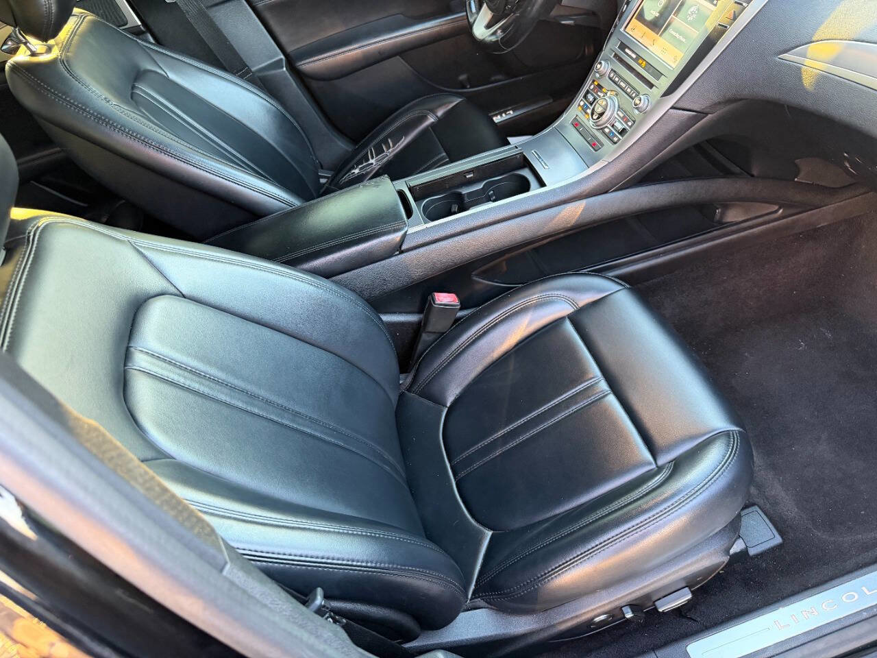 Used 2017 Lincoln MKZ Premiere image 26