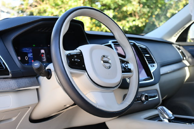 Used 2023 Volvo XC90 B6 Ultimate w/ Protection Package Premier AWD/4WD image 12