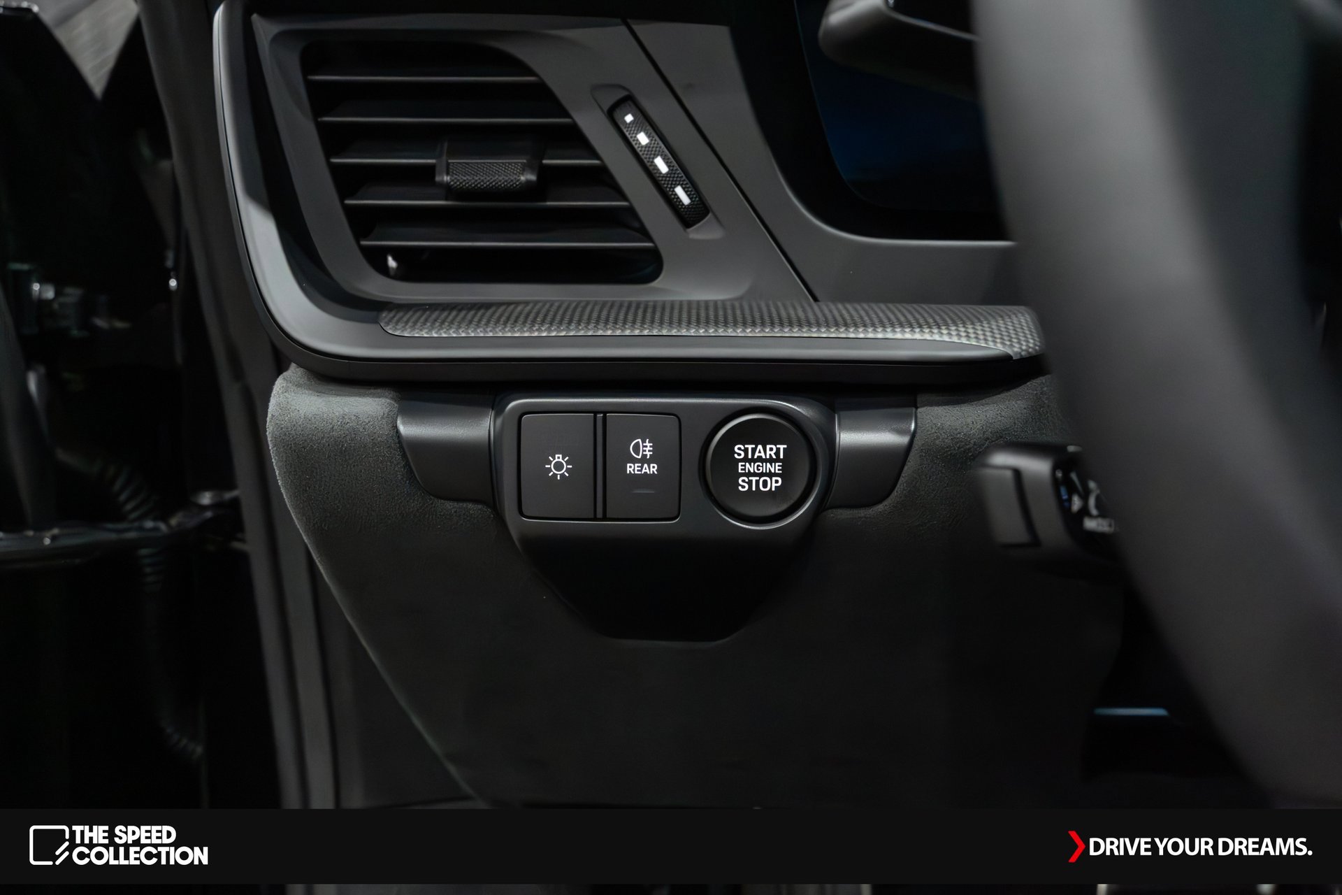 Used 2025 Porsche 911 Carrera GTS image 26