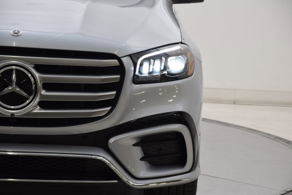 Used 2025 Mercedes-Benz GLS 450 4MATIC image 10