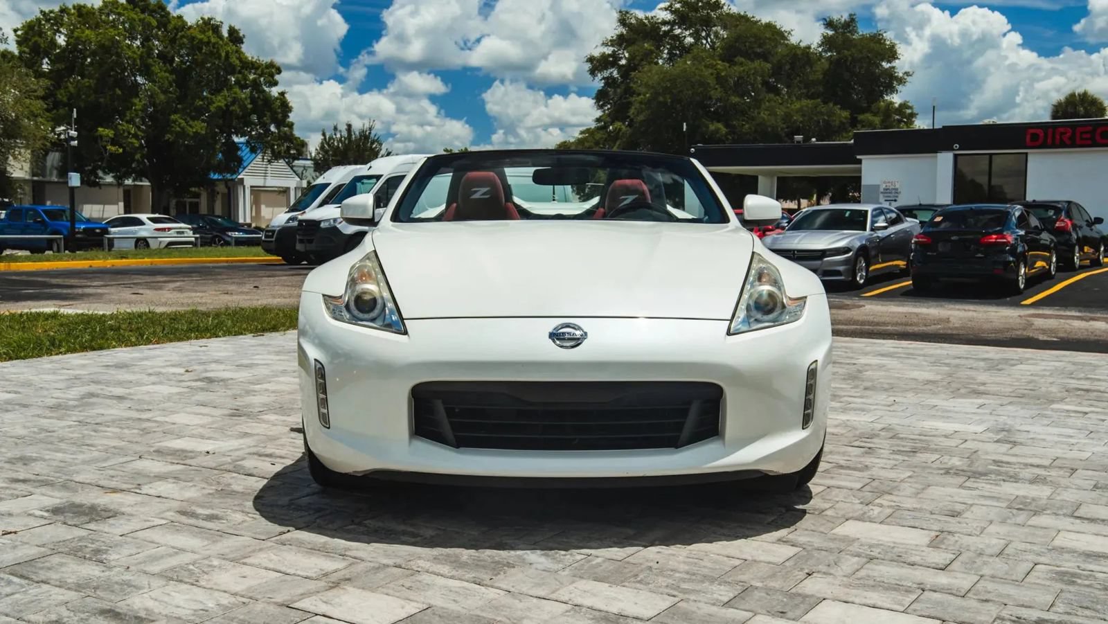 Used 2013 Nissan 370Z Touring w/ Sport Pkg RWD image 3
