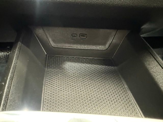 Used 2025 Chevrolet Equinox LT image 35