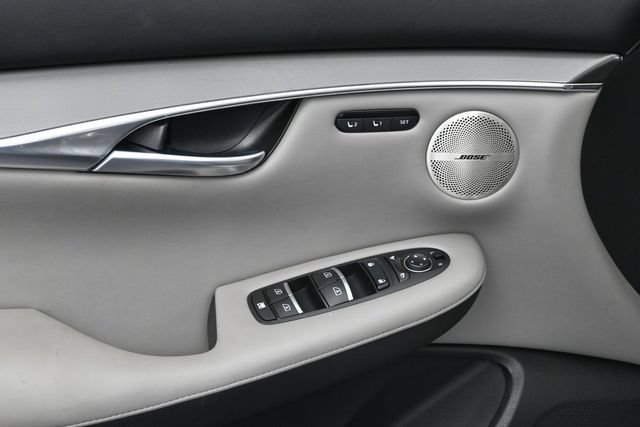 Used 2023 INFINITI QX50 Luxe w/ Accent Package FWD image 19