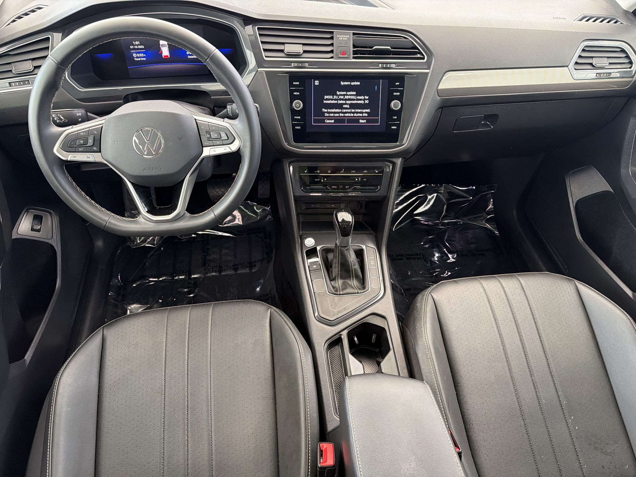 Certified 2024 Volkswagen Tiguan SE w/ Panoramic Sunroof Package FWD image 26