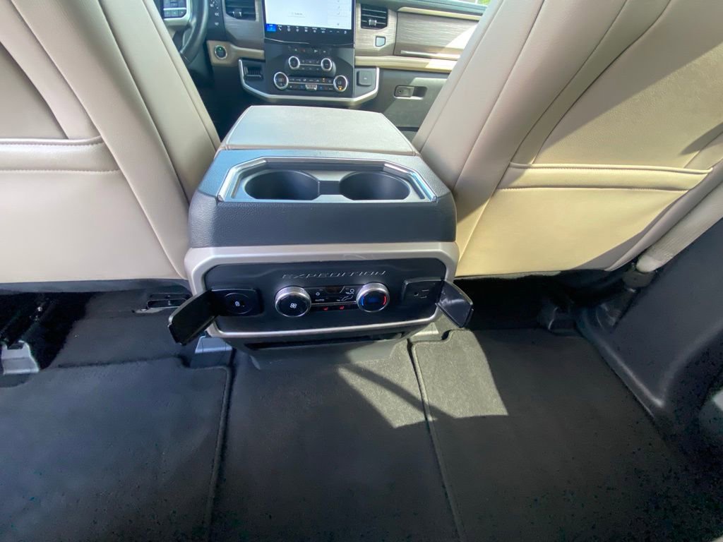 Certified 2024 Ford Expedition Limited image 25