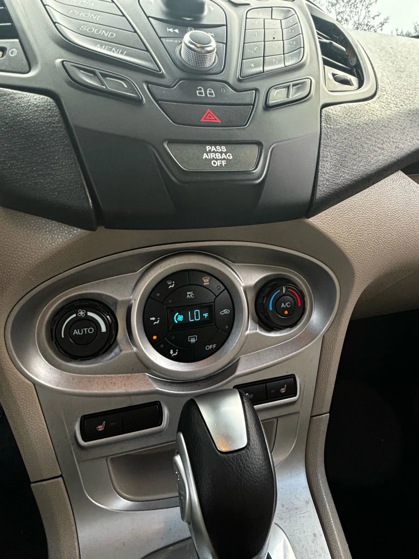 Used 2014 Ford Fiesta SE w/ Comfort Package image 14