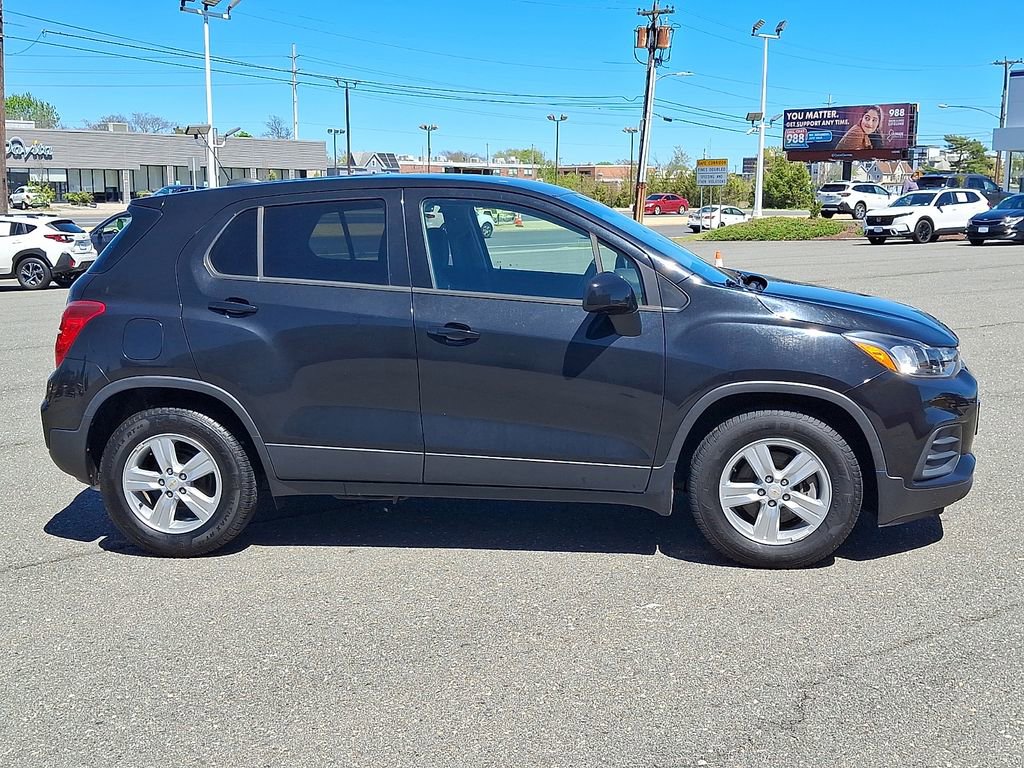 Used 2020 Chevrolet Trax LS w/ Tint and Cruise Package FWD image 10
