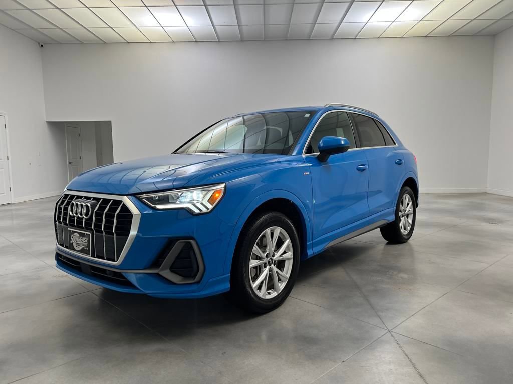 Used 2023 Audi Q3 2.0T Premium image 3