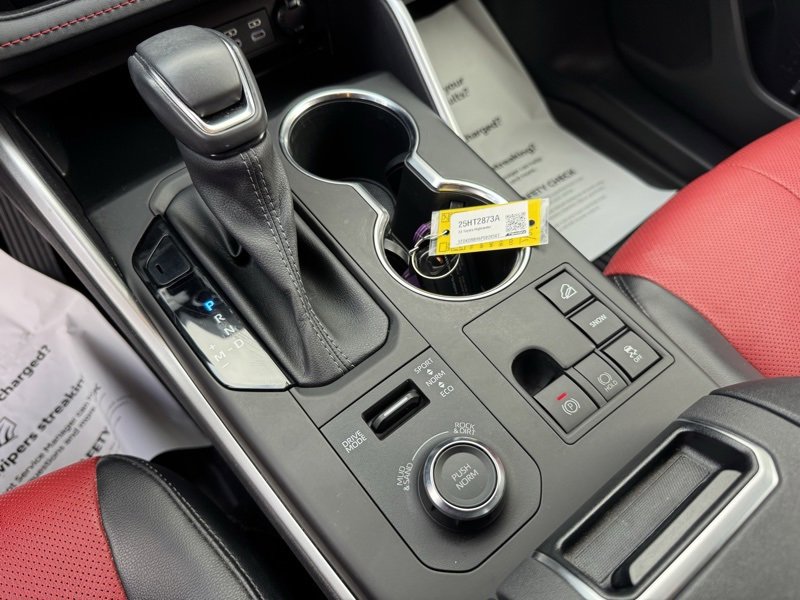Certified 2023 Toyota Highlander XSE image 14