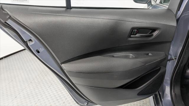 Used 2022 Toyota Corolla LE image 16