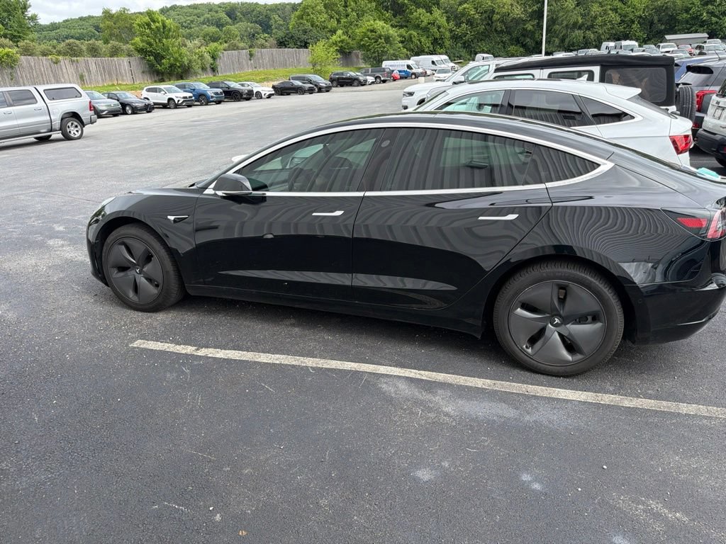 Used 2019 Tesla Model 3 Standard Range Plus RWD image 3