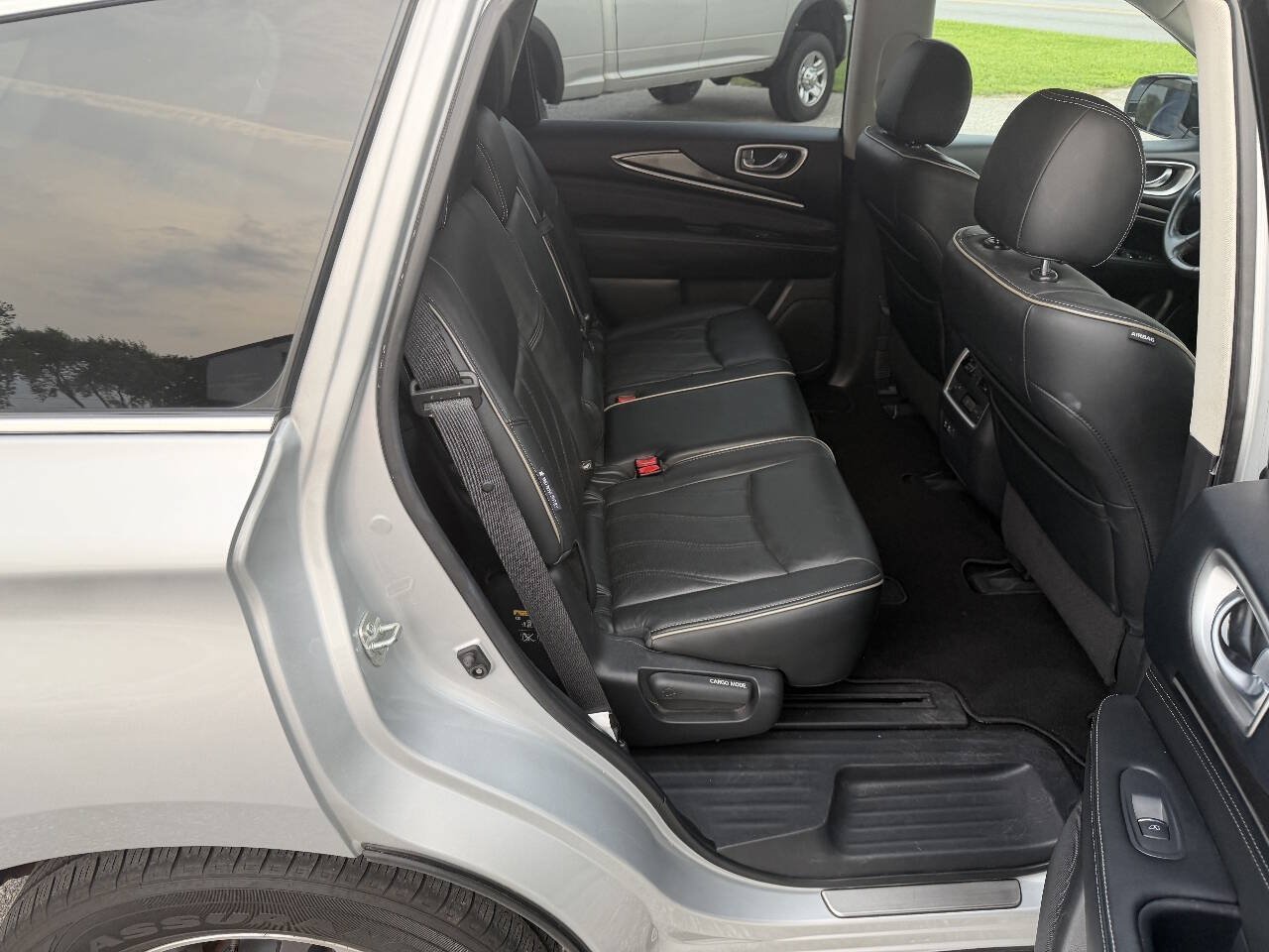 Used 2019 INFINITI QX60 Luxe w/ Essential Package AWD/4WD image 26