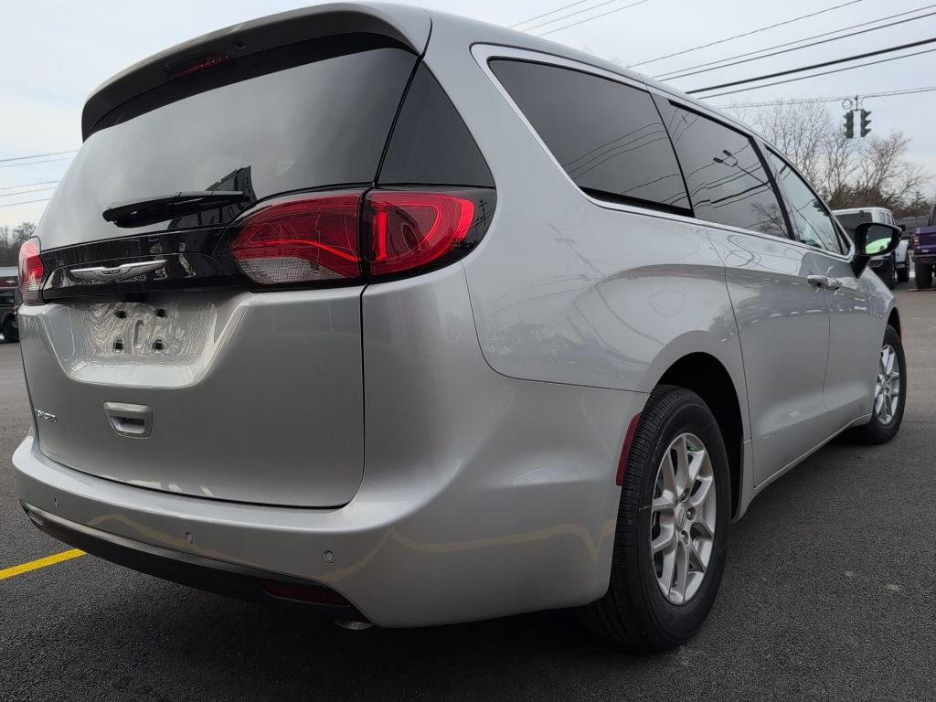 New 2026 Chrysler Voyager LX FWD image 3