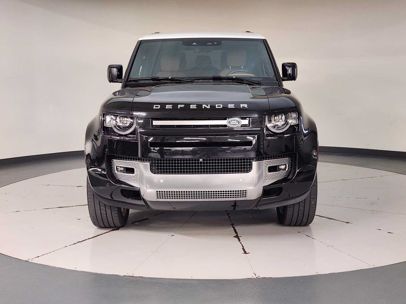 Used 2023 Land Rover Defender 90 SE AWD/4WD image 8
