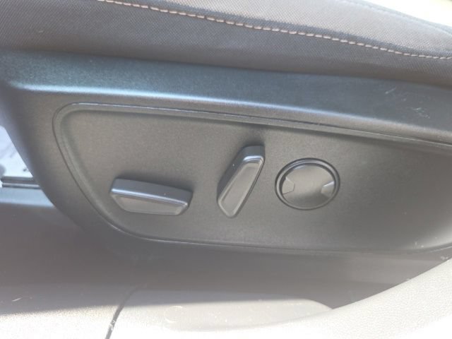 Used 2020 Ford Escape SE FWD image 27