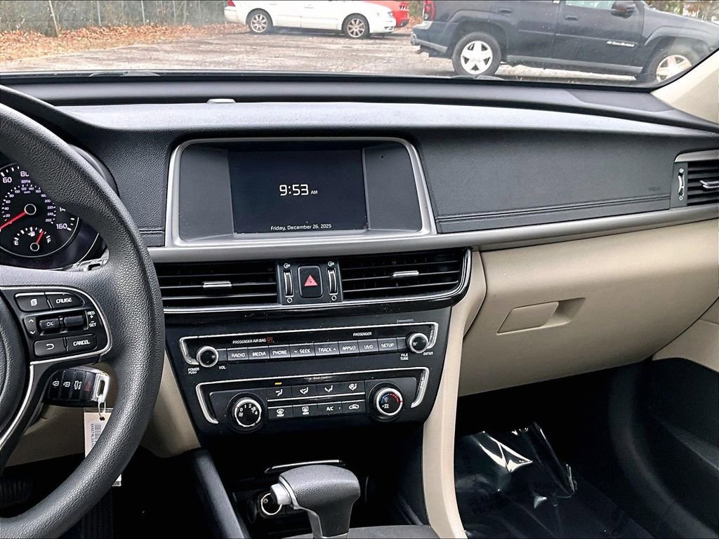 Used 2018 Kia Optima LX w/ 17" Alloy Wheels Package image 10