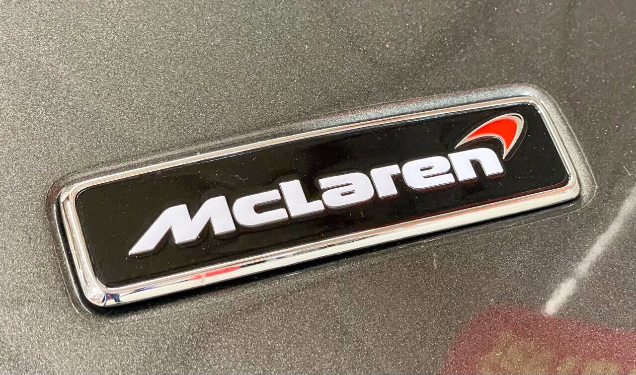 Used 2017 McLaren 570S image 24