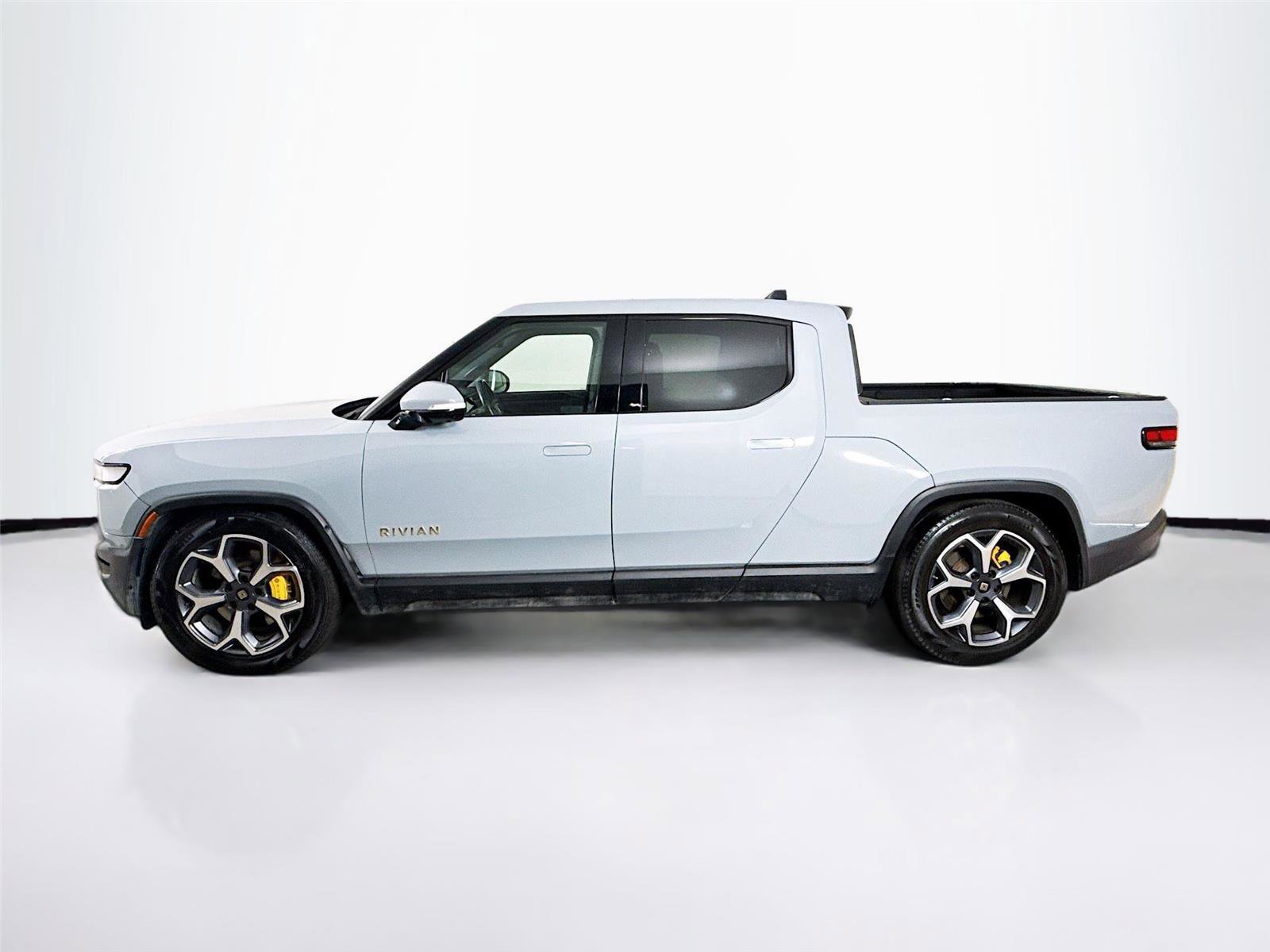 Used 2022 Rivian R1T Adventure image 12
