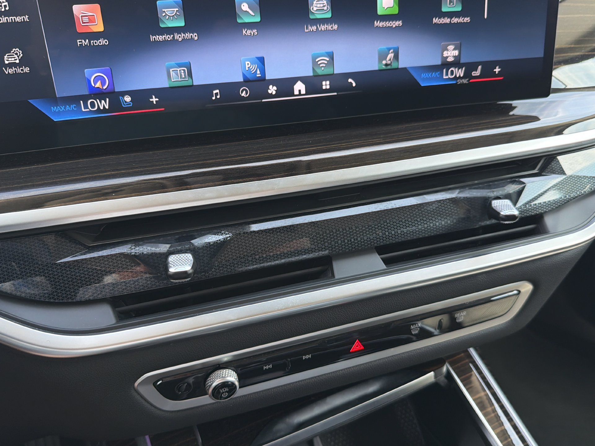 Certified 2026 BMW X7 xDrive40i AWD/4WD image 35