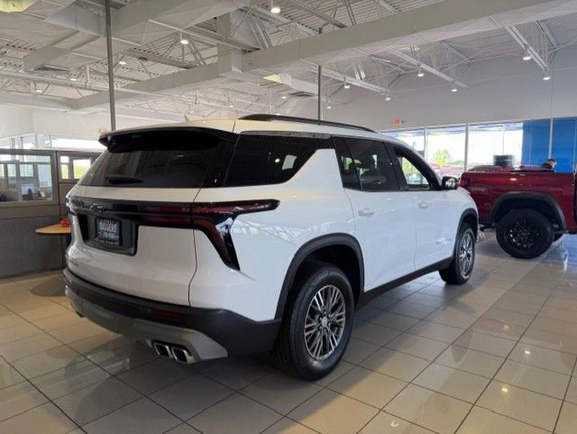 New 2026 Chevrolet Traverse LT w/ Driver Confidence Package AWD/4WD image 6