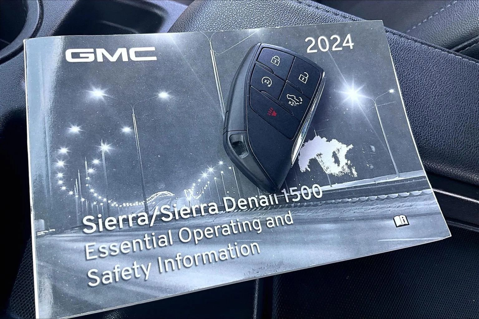 Used 2024 GMC Sierra 1500 SLT image 10