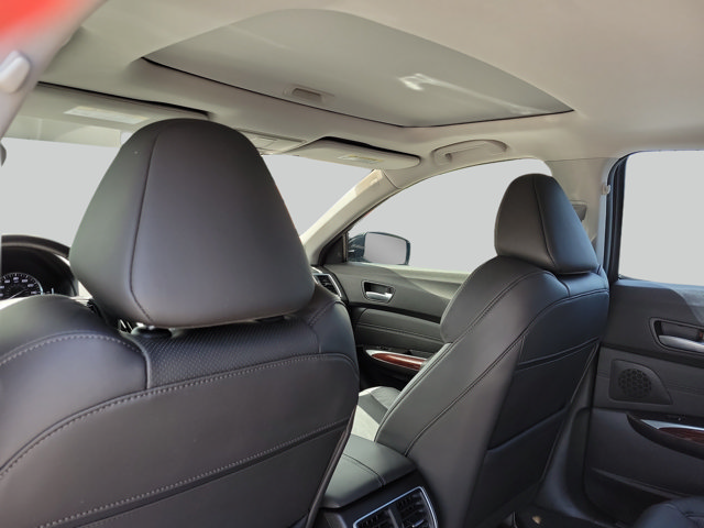 Used 2016 Acura TLX w/ Technology Package FWD image 9