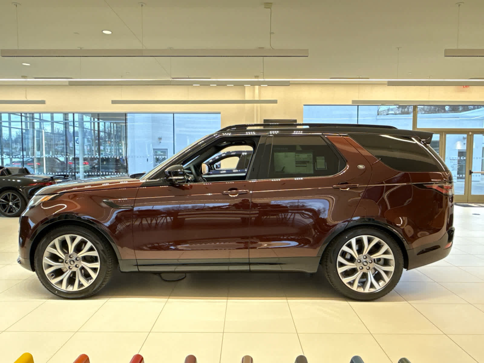 New 2026 Land Rover Discovery Limited Edition image 5