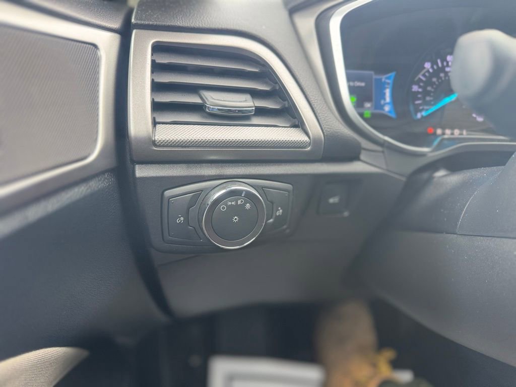 Used 2018 Ford Fusion S FWD image 22