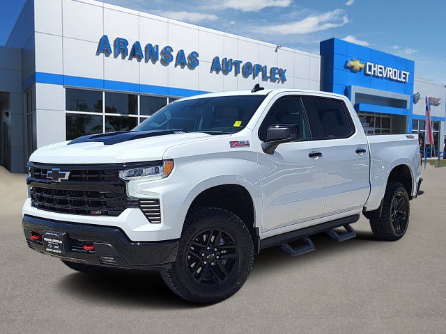 Used 2024 Chevrolet Silverado 1500 LT Trail Boss w/ Convenience Package II AWD/4WD image 1