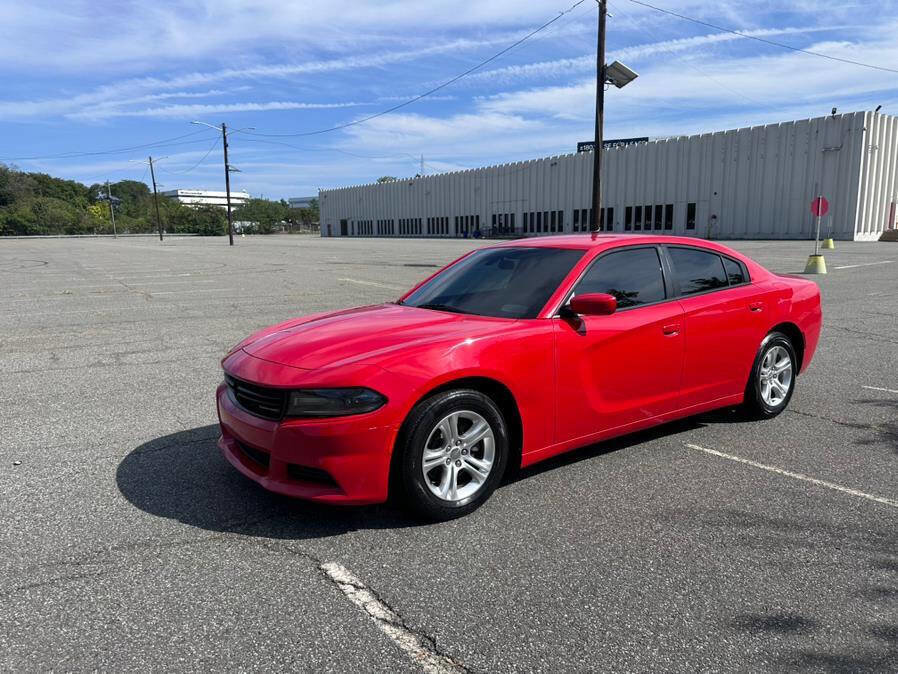 Used 2019 Dodge Charger SXT w/ Leather Interior Group image 3