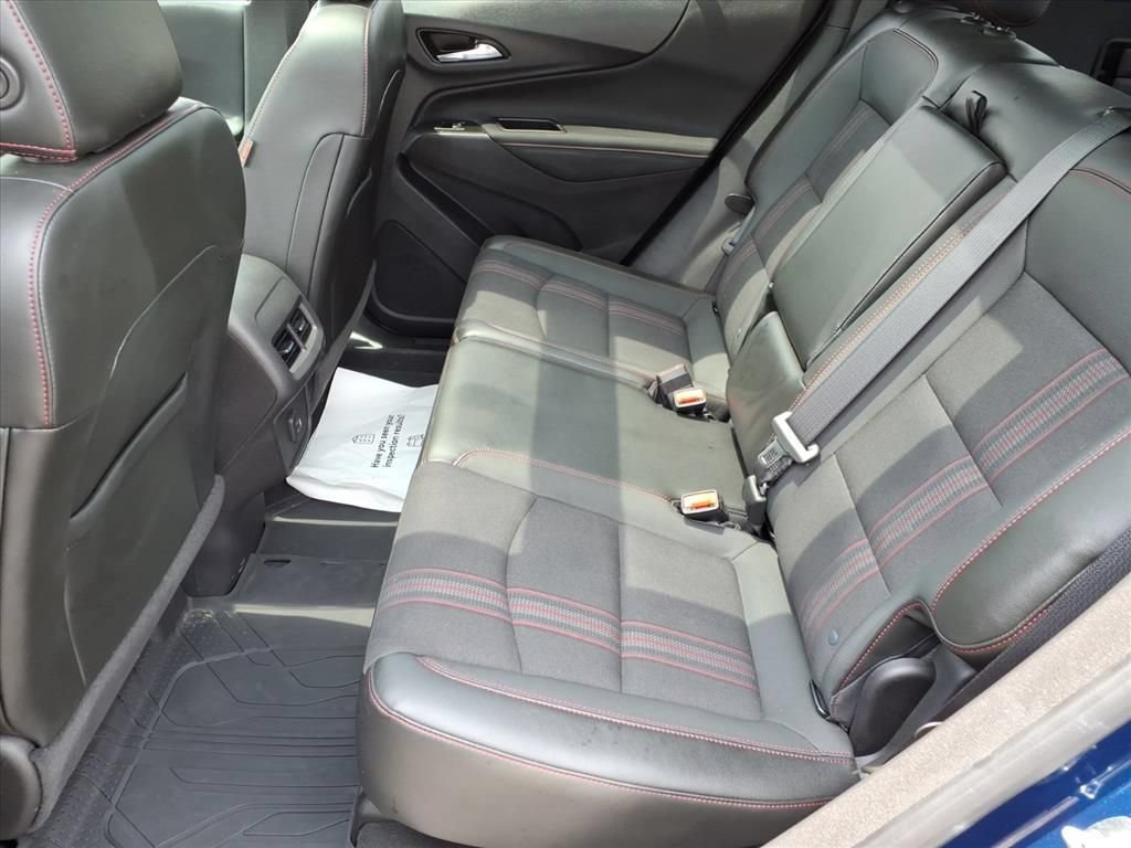Used 2022 Chevrolet Equinox RS w/ LPO, Floor Liner Package FWD image 14