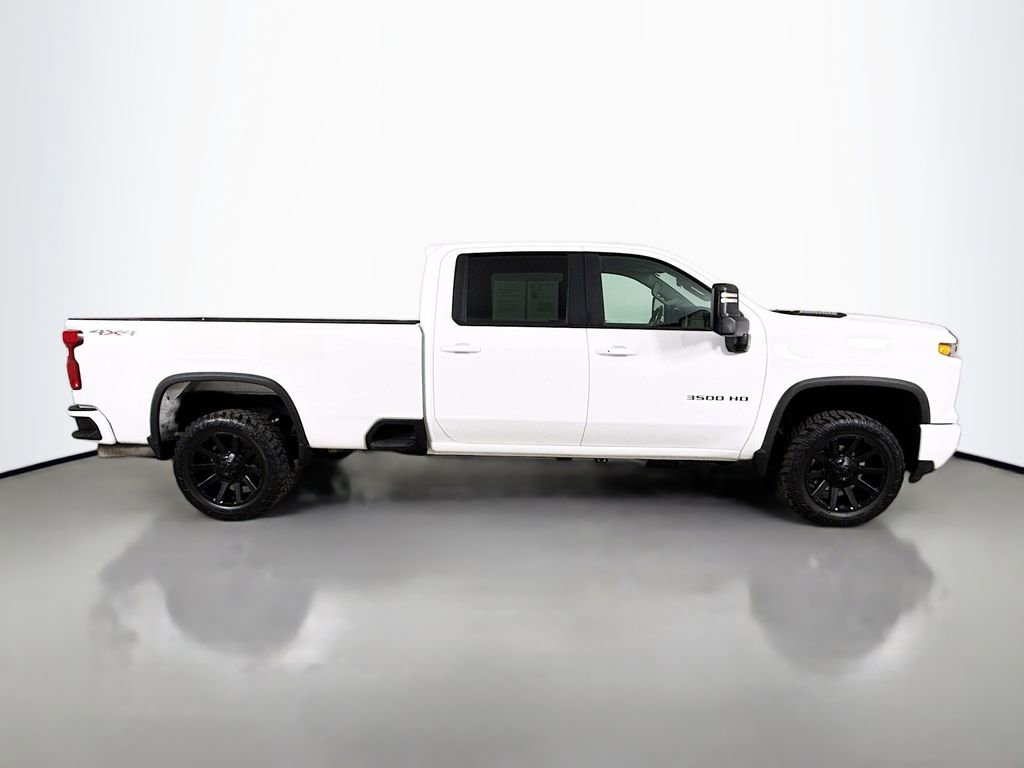 Used 2024 Chevrolet Silverado 3500 LT AWD/4WD image 9