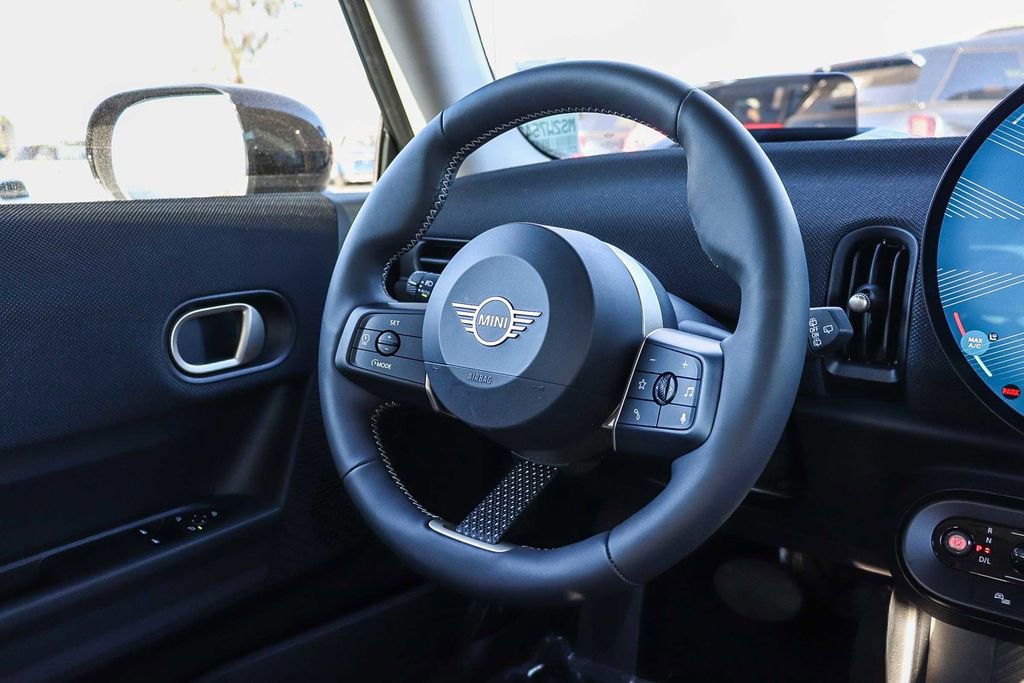 Used 2025 MINI Cooper S FWD image 17