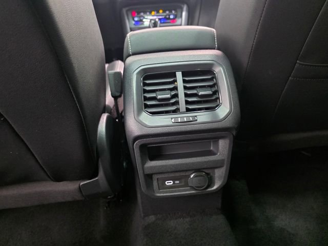 Certified 2023 Volkswagen Tiguan SE w/ Panoramic Sunroof Package image 29