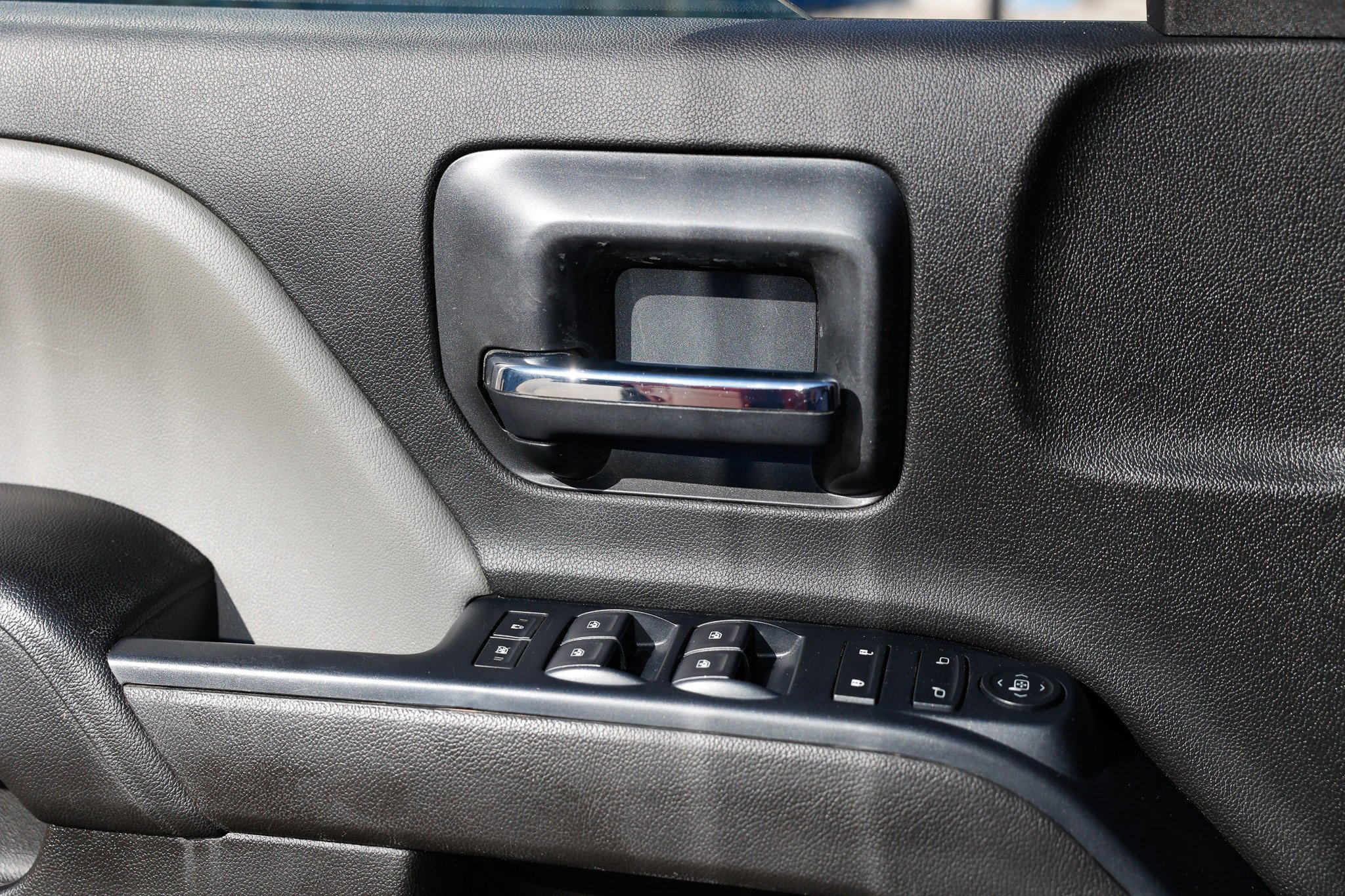 Used 2019 Chevrolet Silverado 1500 Custom w/ Custom Convenience Package RWD image 41