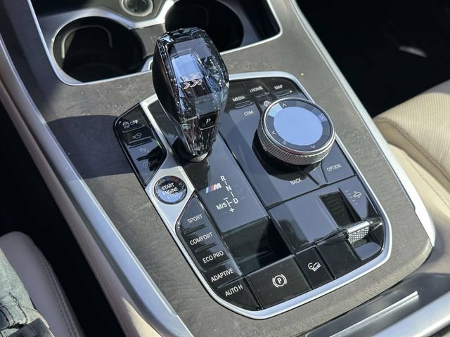 Used 2021 BMW X7 M50i AWD/4WD image 39