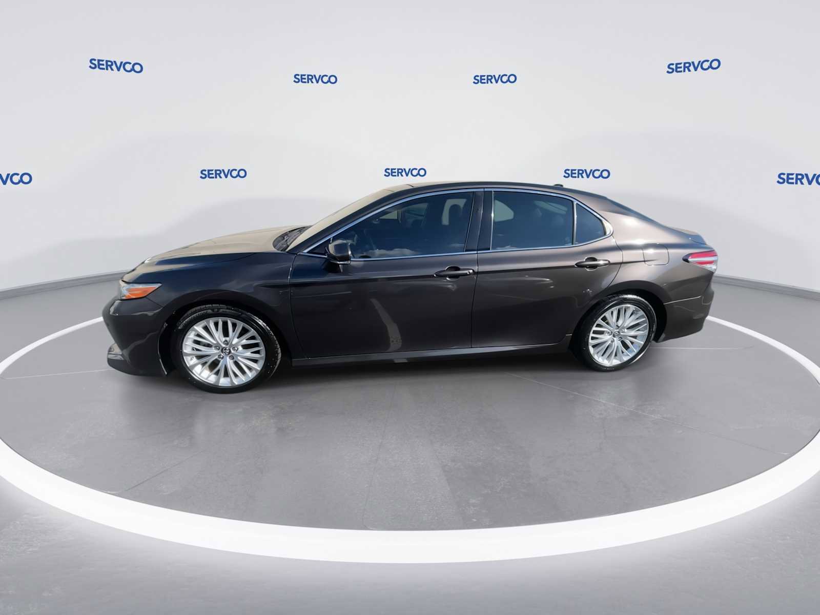 Used 2018 Toyota Camry XLE image 5