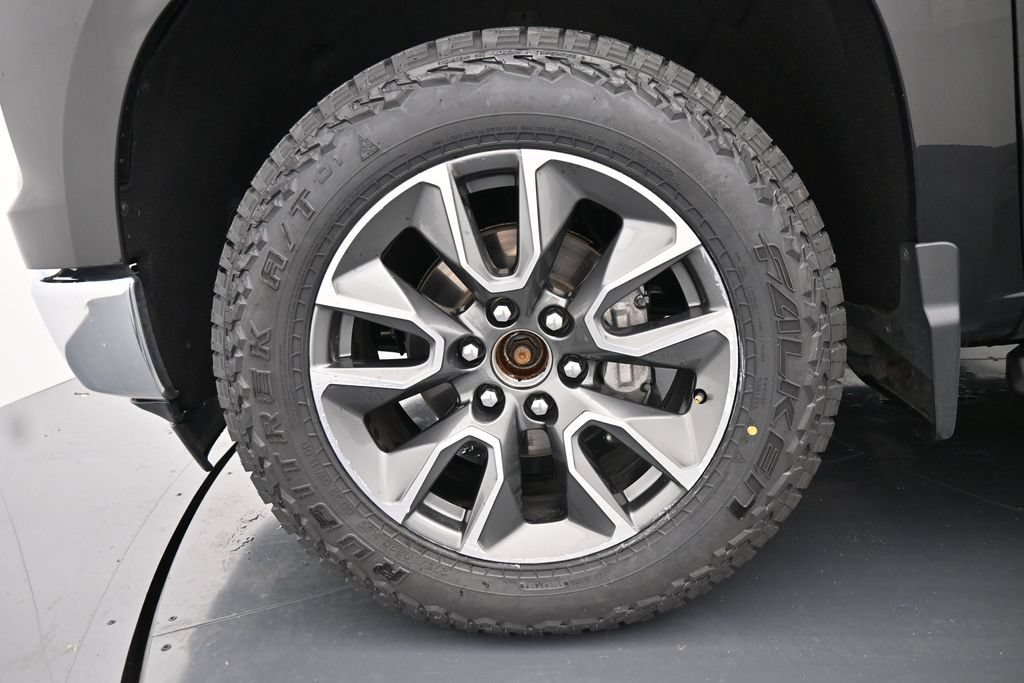 Used 2022 Chevrolet Silverado 1500 LT AWD/4WD image 14