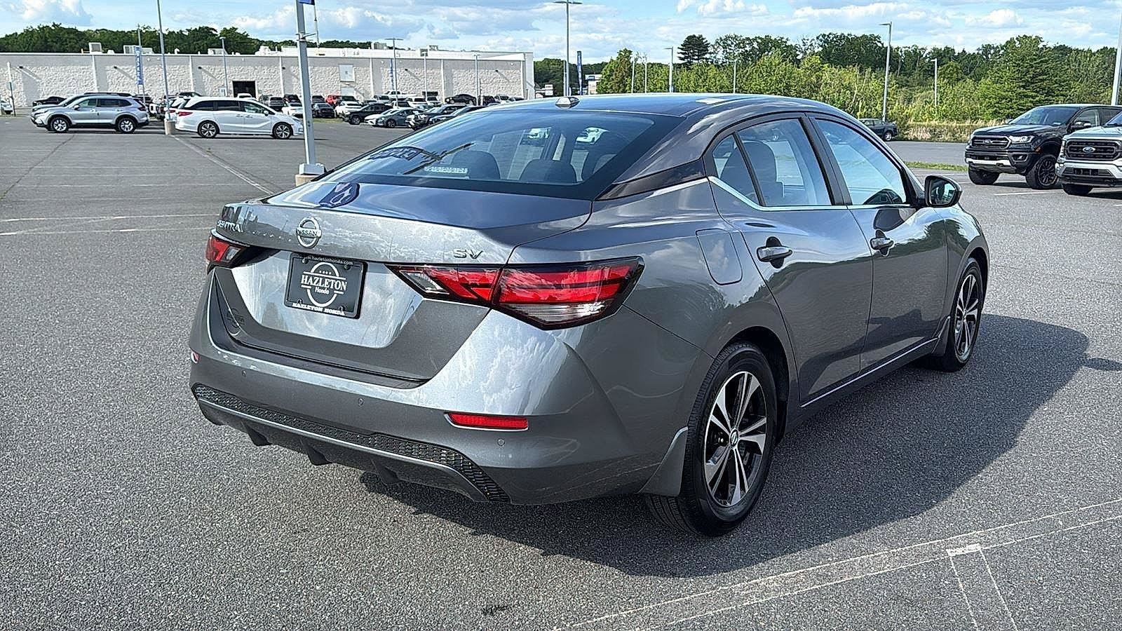 Used 2023 Nissan Sentra SV FWD image 6