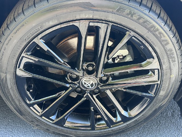 Used 2025 Toyota Camry SE FWD image 10