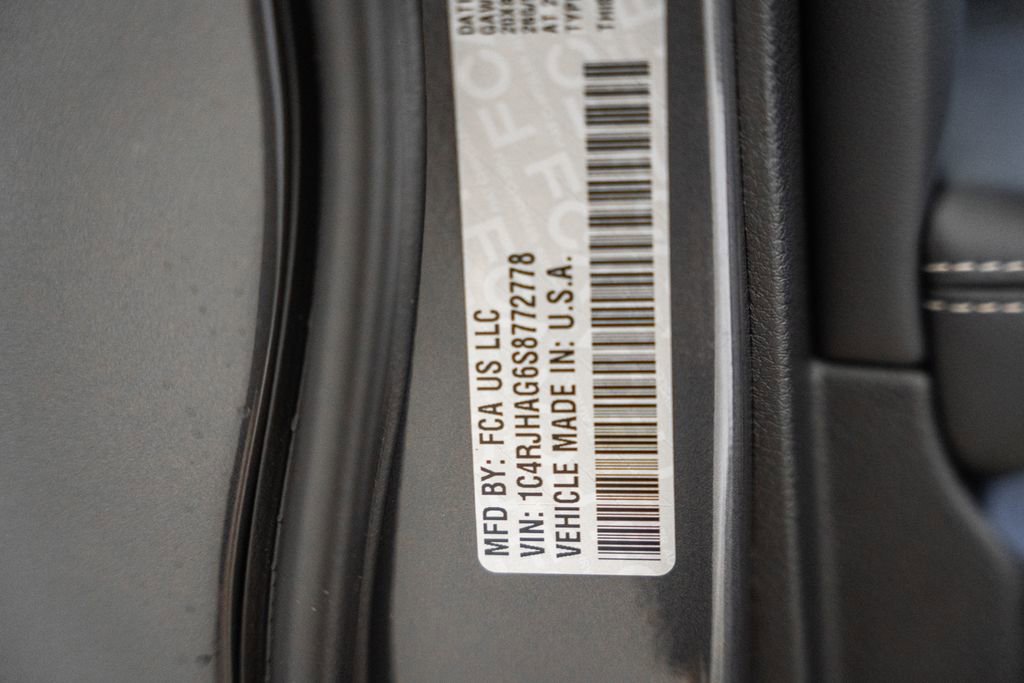 New 2025 Jeep Grand Cherokee Altitude image 37