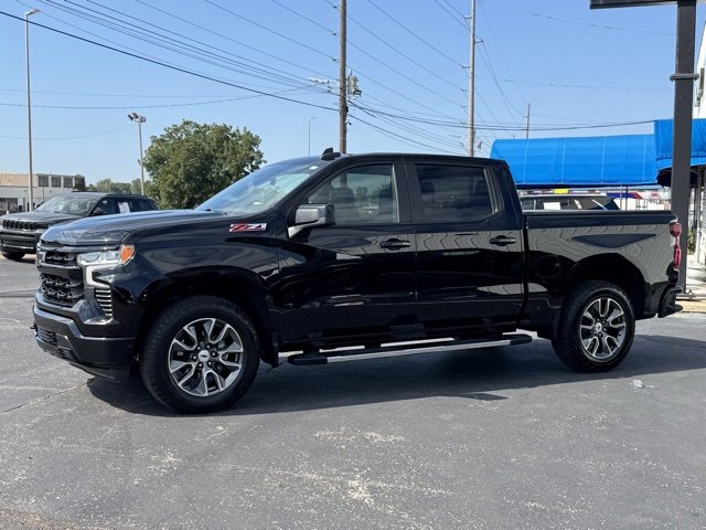 Used 2024 Chevrolet Silverado 1500 RST w/ Z71 Off-Road Package image 3