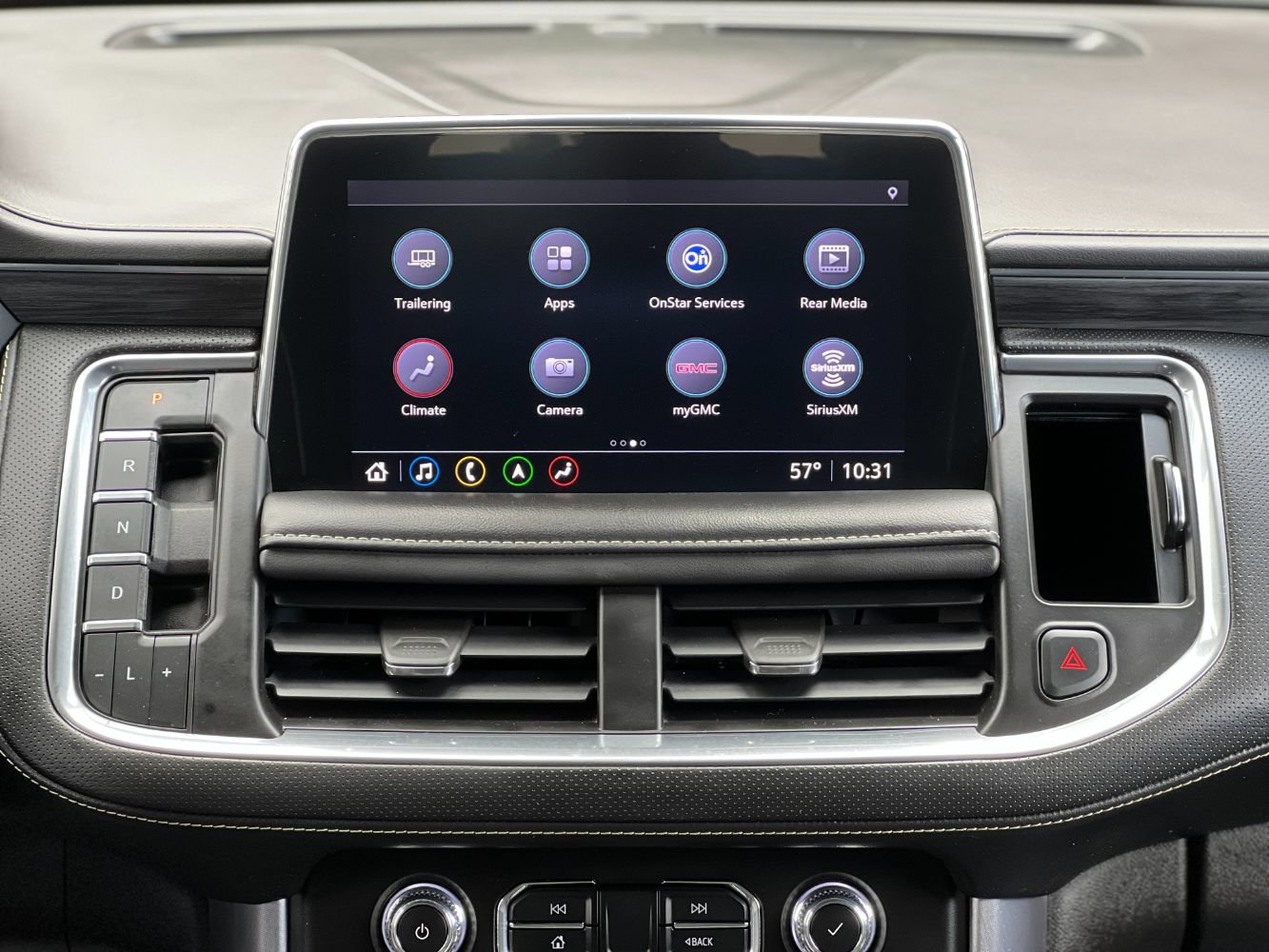 Used 2021 GMC Yukon SLT w/ Rear Media and Nav Package AWD/4WD image 18