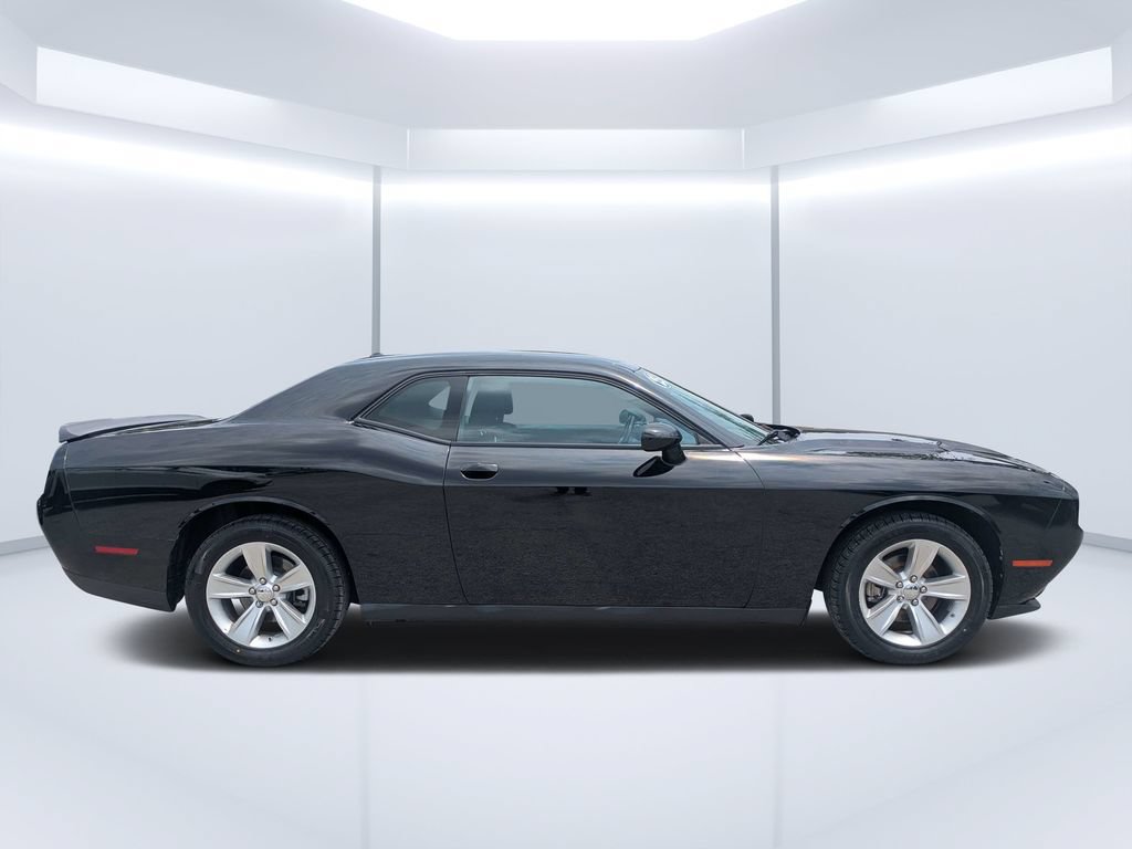 Used 2023 Dodge Challenger SXT RWD image 2