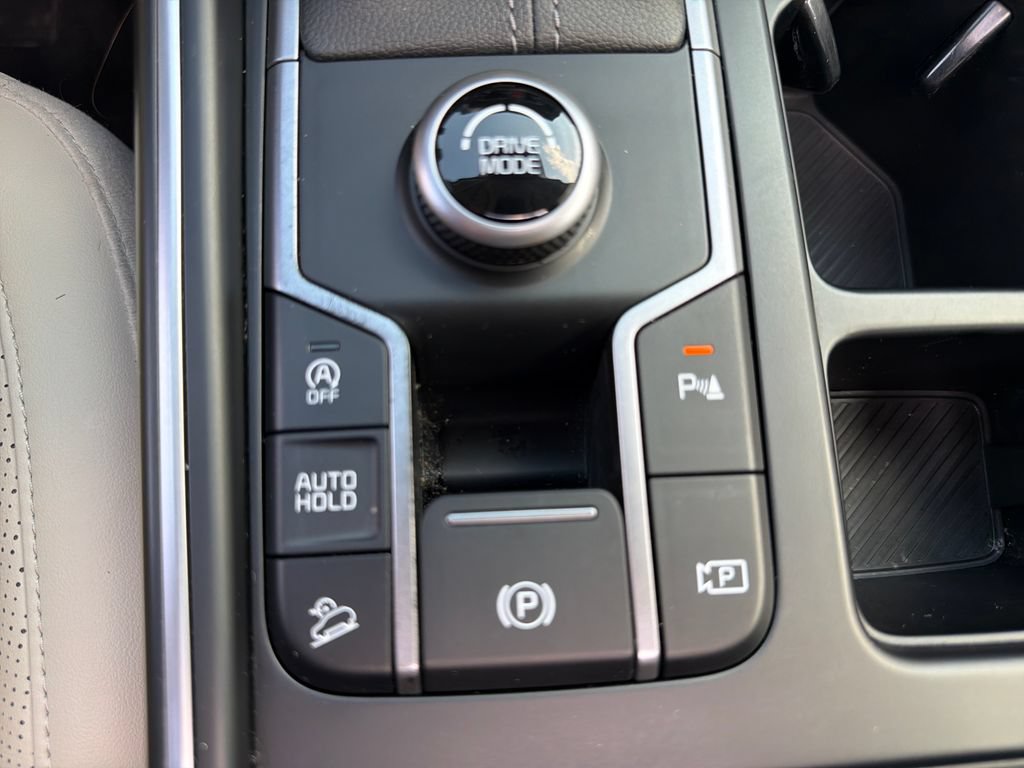 Used 2024 Kia Sorento S w/ Panoramic Sunroof Package FWD image 13